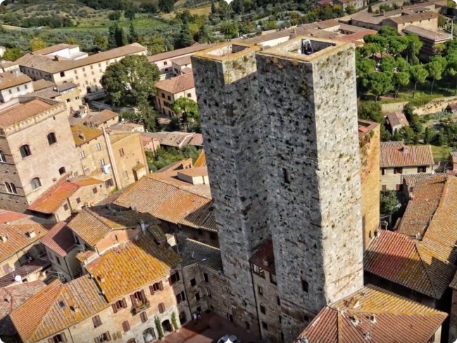San Gimignano Torres gemeas_Fotor_Collage