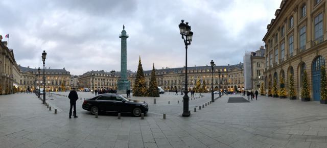 Você vai ver a Place Vendôme, a mais chic de Paris - mas deixe para visitá-la no mesmo dia da Place de la Madeleine.